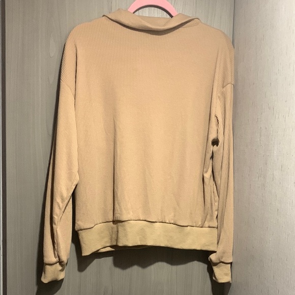 NWT Kangaroo Pocket Tan Quarter-Zip Pullover Medium - Picture 4 of 12